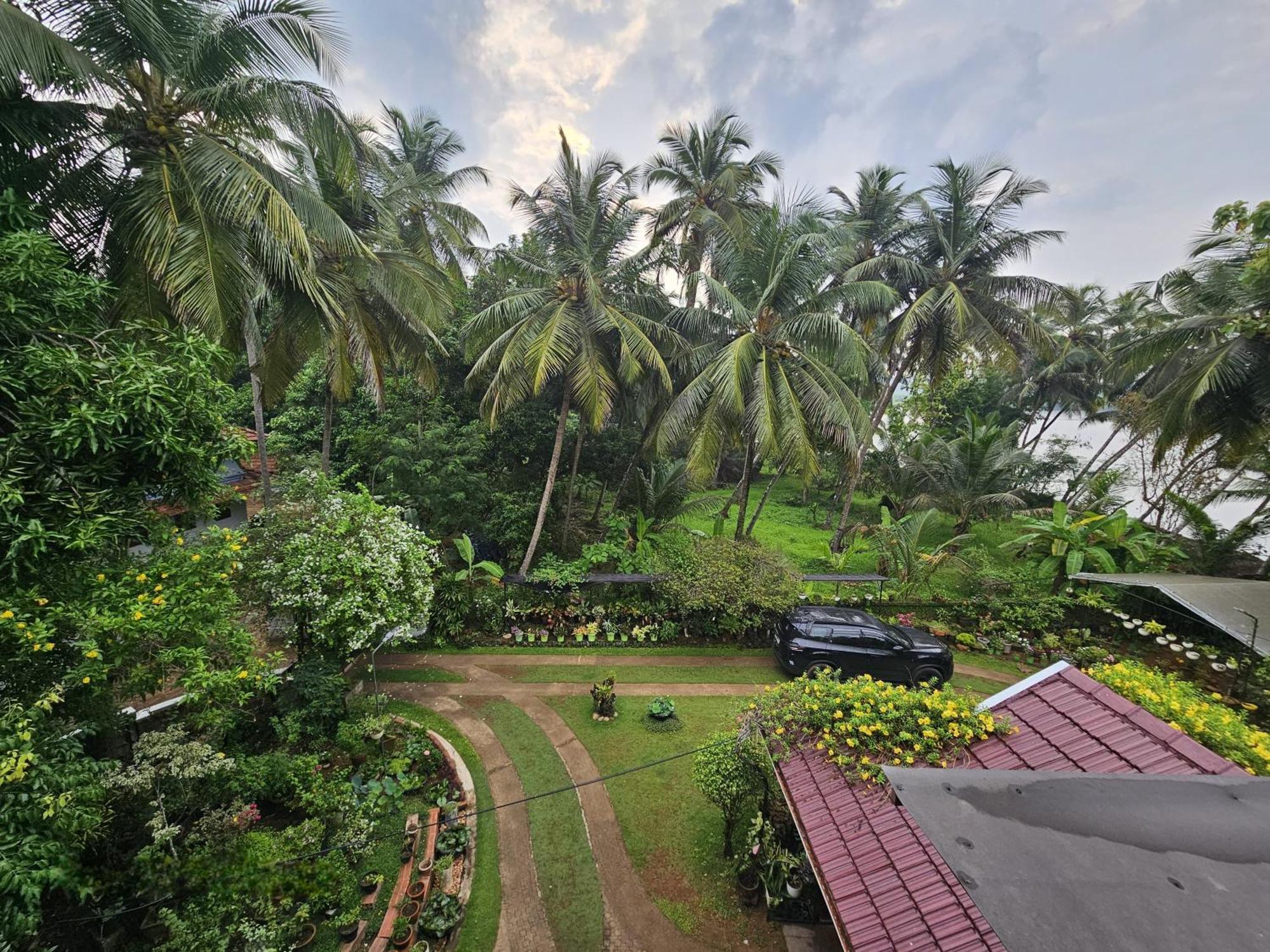 Maleyam Homestay Riverside โคชิโคด ภายนอก รูปภาพ