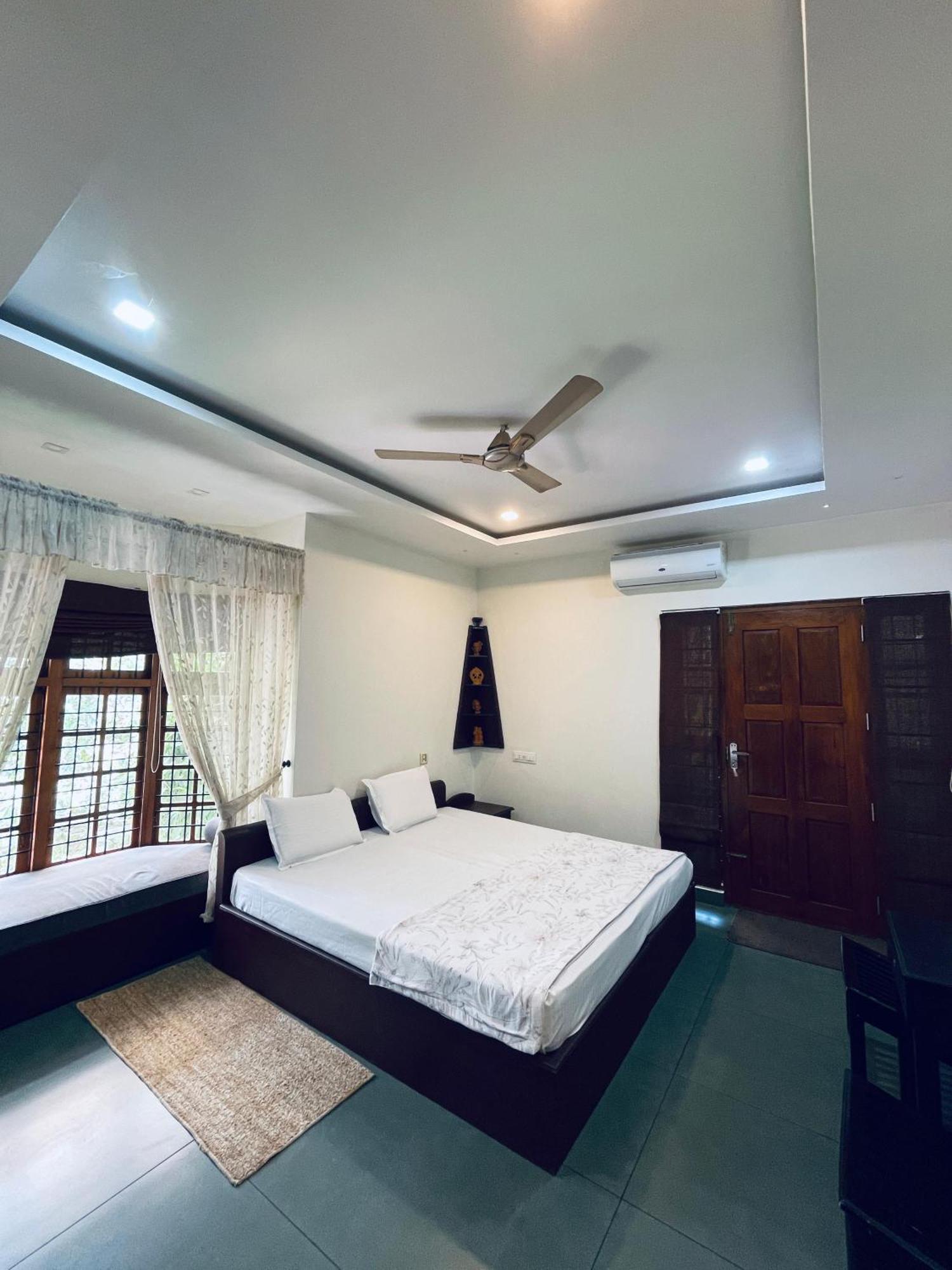 Maleyam Homestay Riverside โคชิโคด ภายนอก รูปภาพ