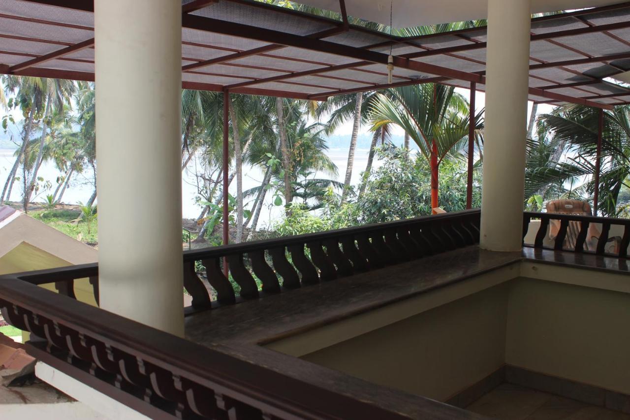 Maleyam Homestay Riverside โคชิโคด ภายนอก รูปภาพ