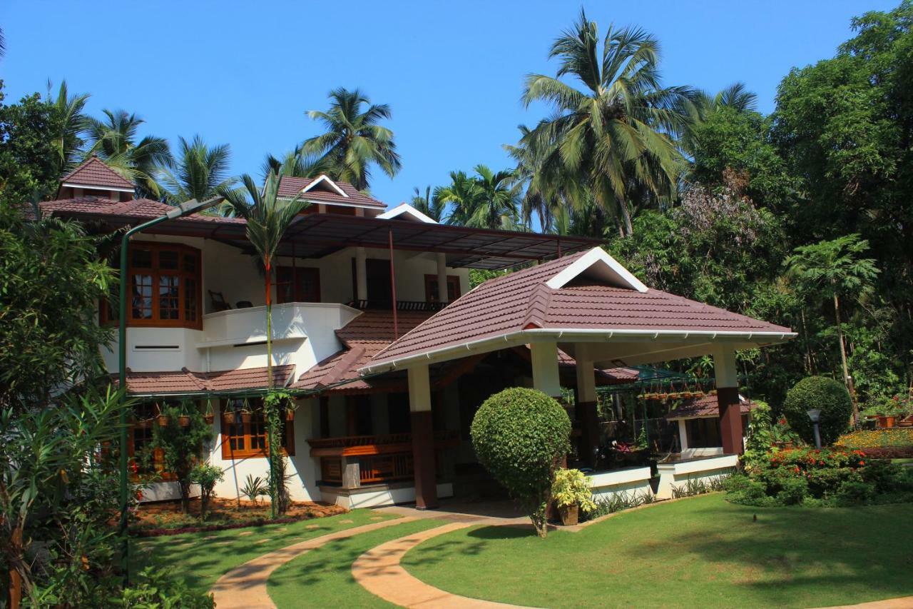 Maleyam Homestay Riverside โคชิโคด ภายนอก รูปภาพ